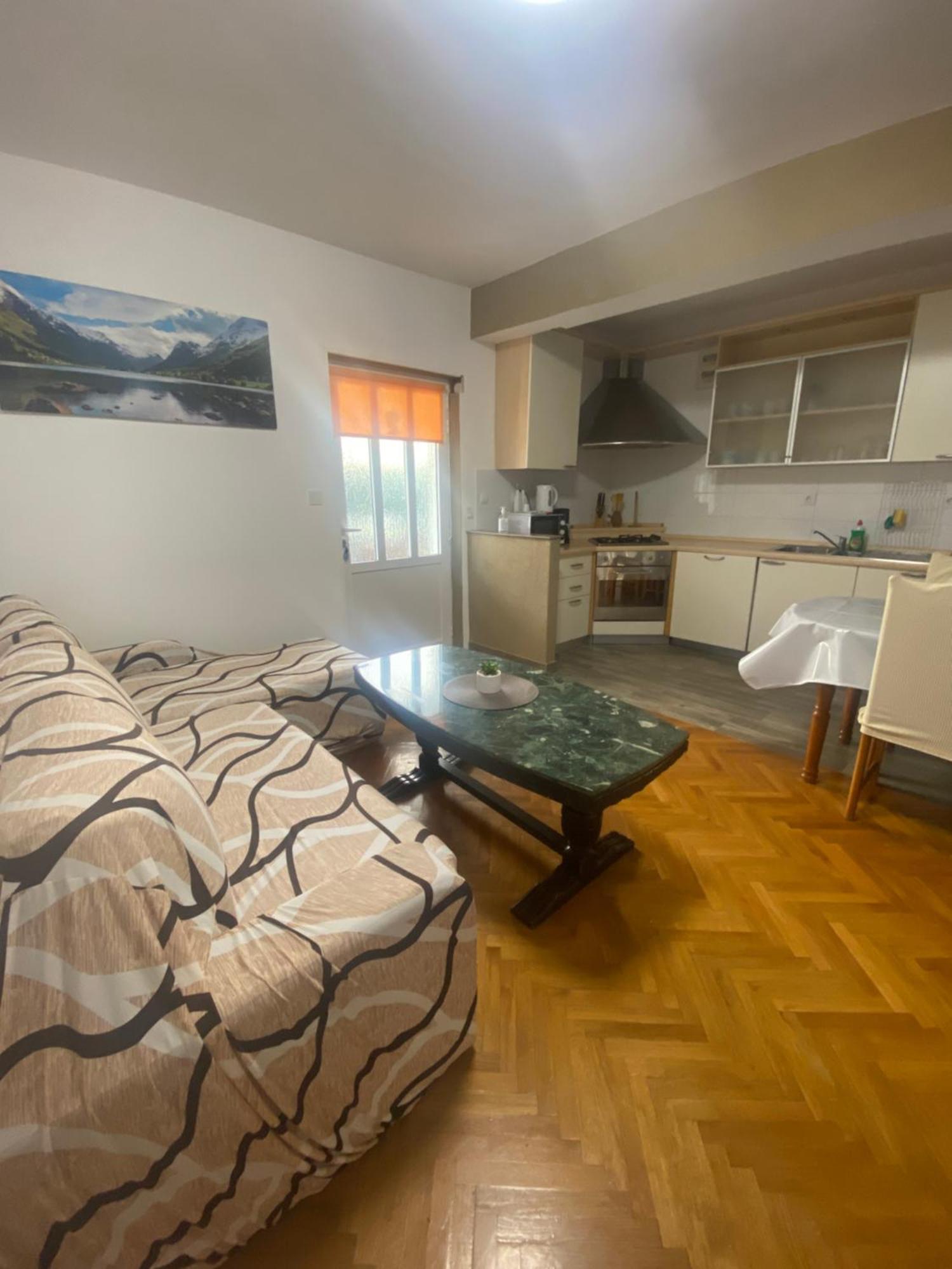 Apartamento Apartman Stefan Karlobag Exterior foto